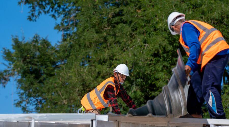 Professional gutter cleaning in Judsonia, AR